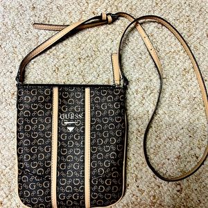 GUESS Crossbody Bag